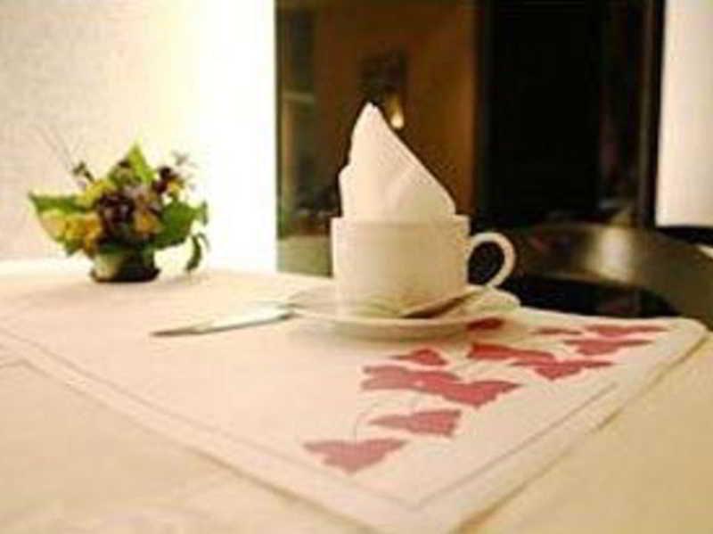 Hotel Des 3 Marchands น็องต์ ภายนอก รูปภาพ
