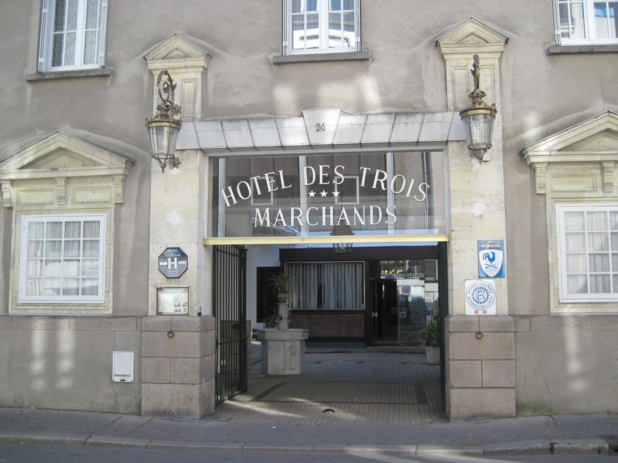 Hotel Des 3 Marchands น็องต์ ภายนอก รูปภาพ
