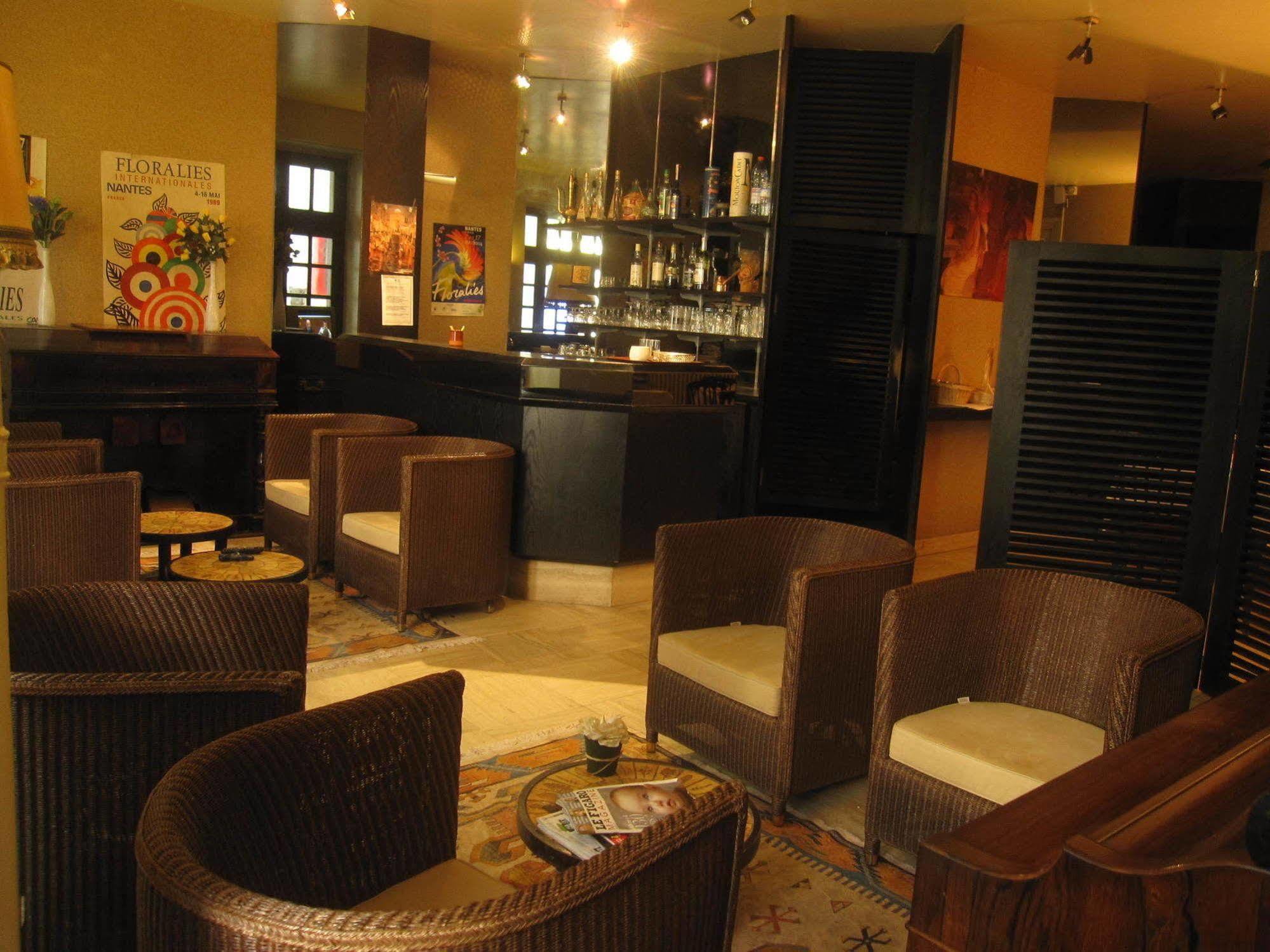 Hotel Des 3 Marchands น็องต์ ภายนอก รูปภาพ