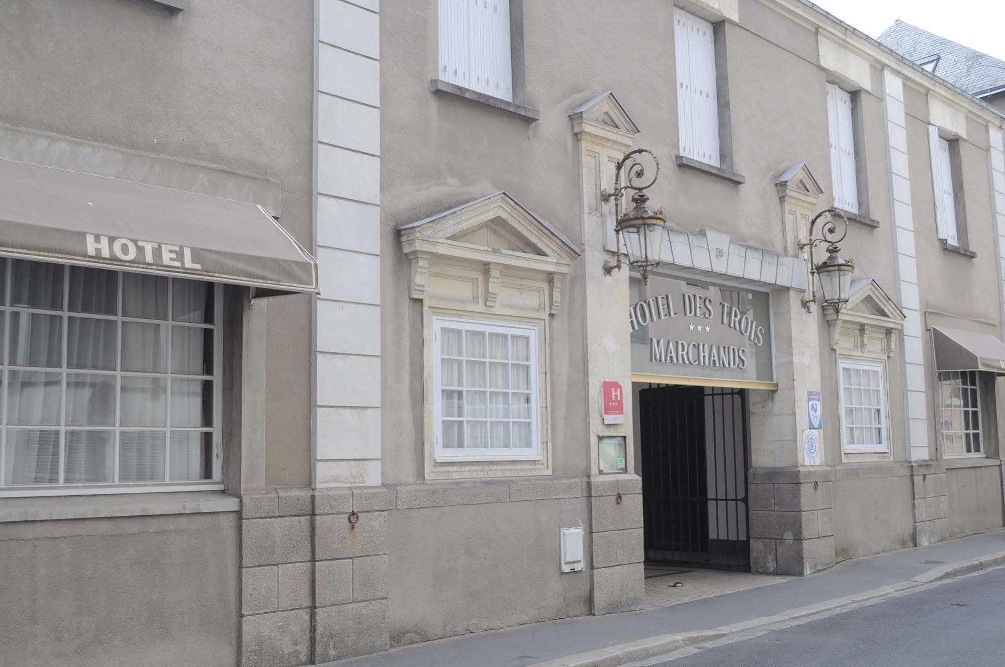 Hotel Des 3 Marchands น็องต์ ภายนอก รูปภาพ